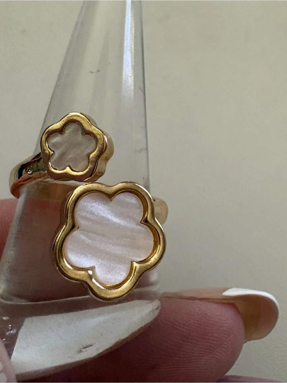 Gold tone  and White Mother-of-Pearl Flower Ring - Women Jewelry adjustable